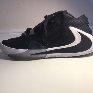 Used Zoom Freak 1’s by Giannis Antetokounmpo.